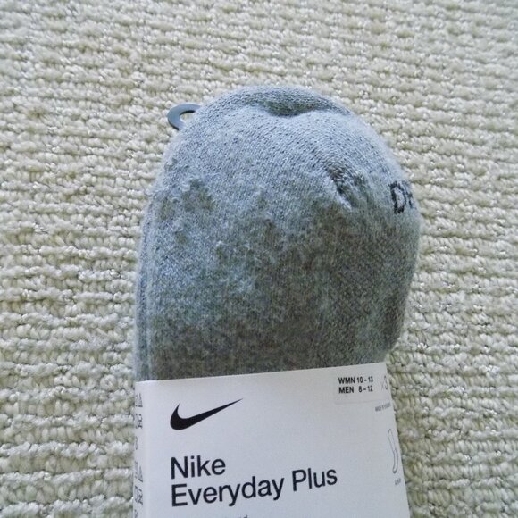 NEW NWT MENS NIKE EVERYDAY PLUS COTTON CUSHIONED ANKLE RUNNING SOCKS GREY GRAY - Picture 2 of 4